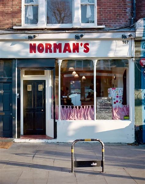 norman's cafe archway.